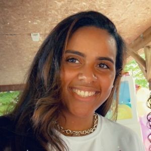 Meet your Posher, Ebony